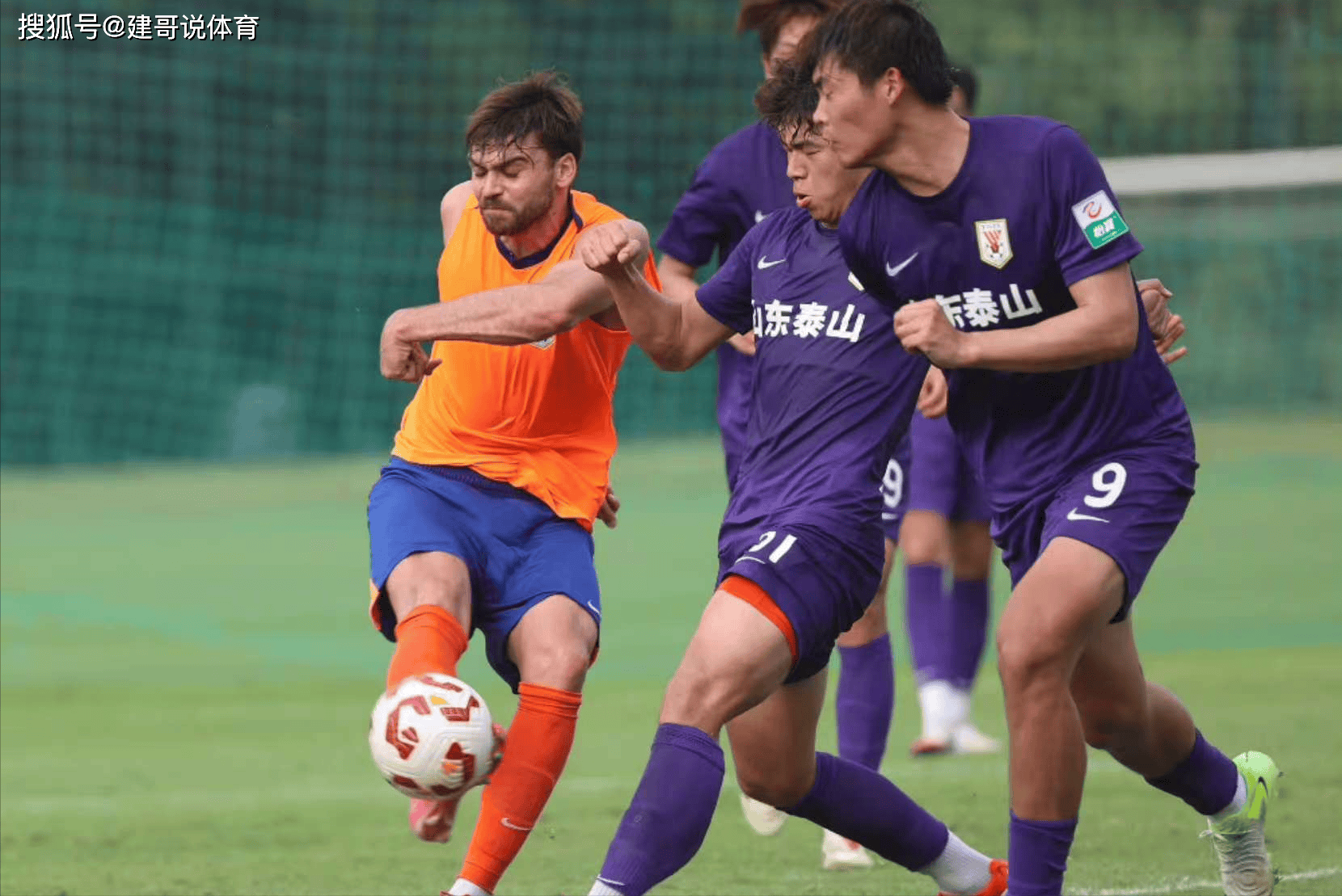 英雄联盟S15赛制-关于清晨体能课后，山东泰山绝杀压哨备战NBA季后赛，气氛紧张，更衣室氛围转暖的信息