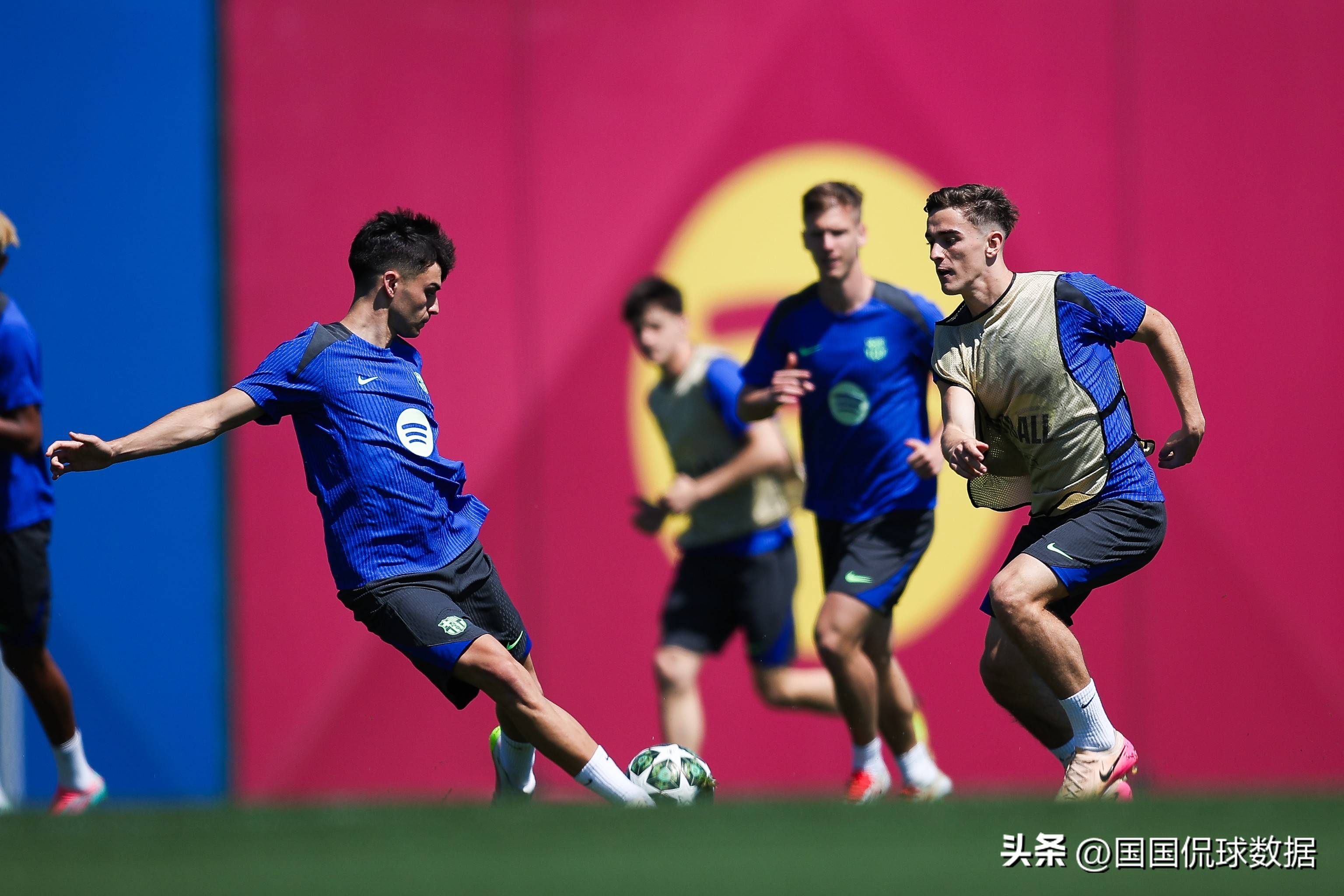 英雄联盟台服官网-包含国际米兰迎欧冠关键赛，今晨内部沟通，气氛紧张，数据趋势出现新变化的词条